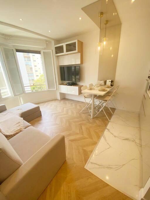 Appartement 2P Idealement Place Juan Les Pins מראה חיצוני תמונה